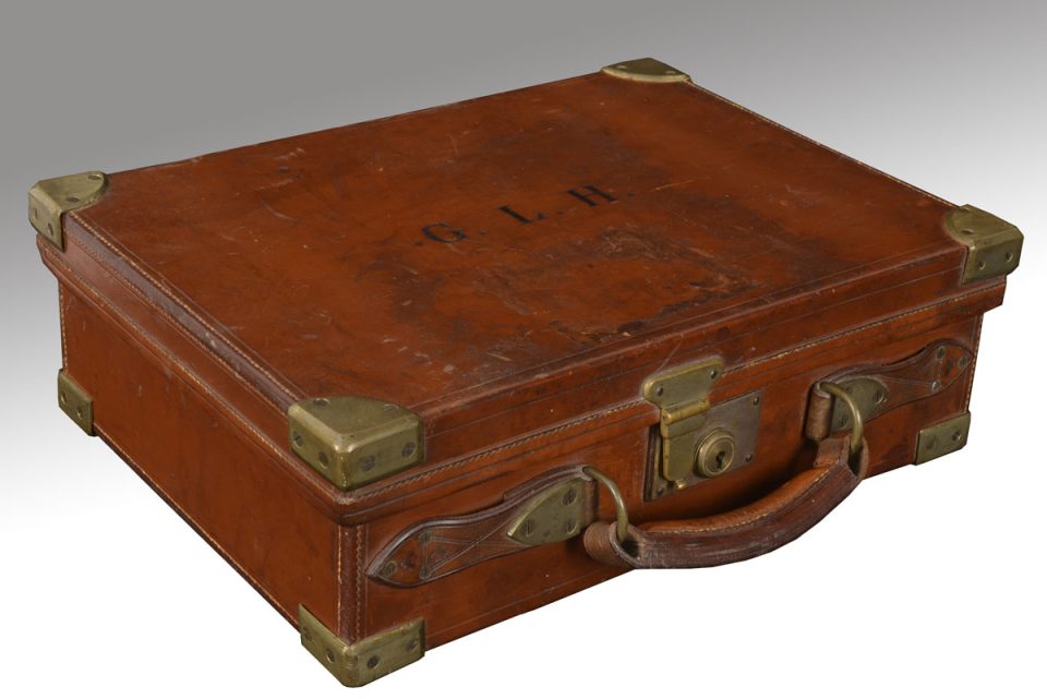 Brass-bound stitched leather cartridge case circa 1900