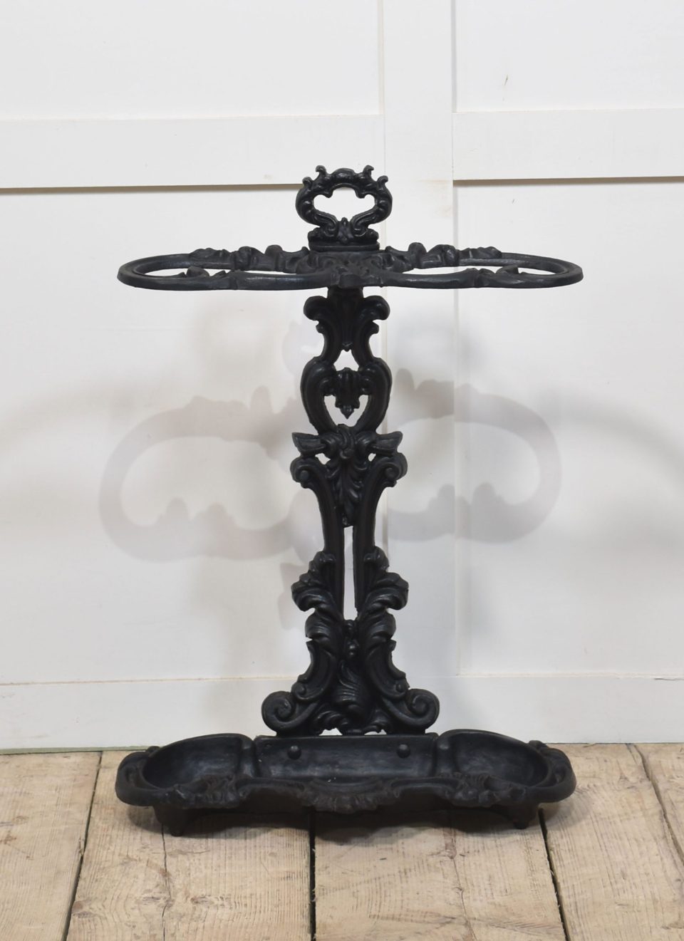 Cast iron umbrella stand