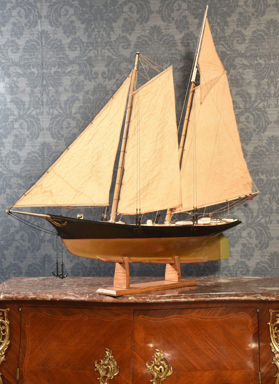 Model of a racing yacht