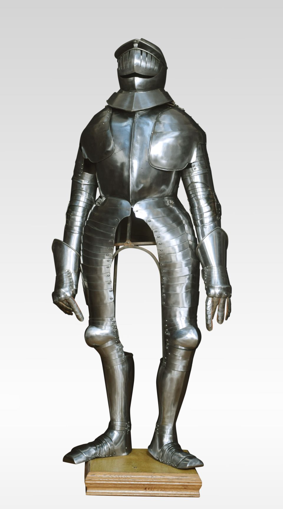 Cuirassier armour in the 17th Century style