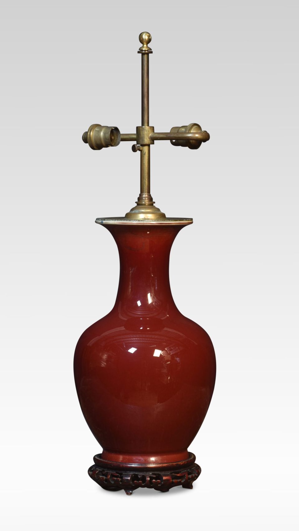 Chinese porcelain baluster vase lamp