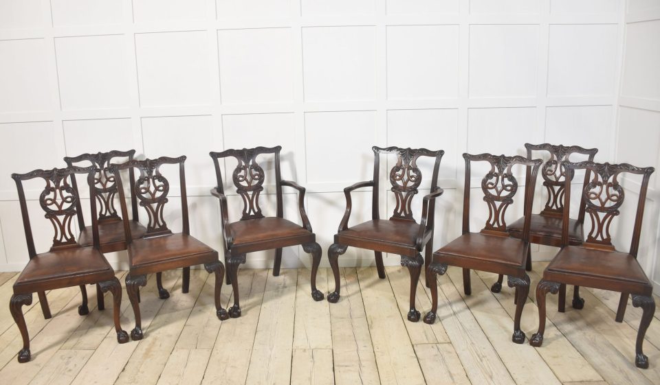 Set of eight mahogany dining chairs in Chippendale Style